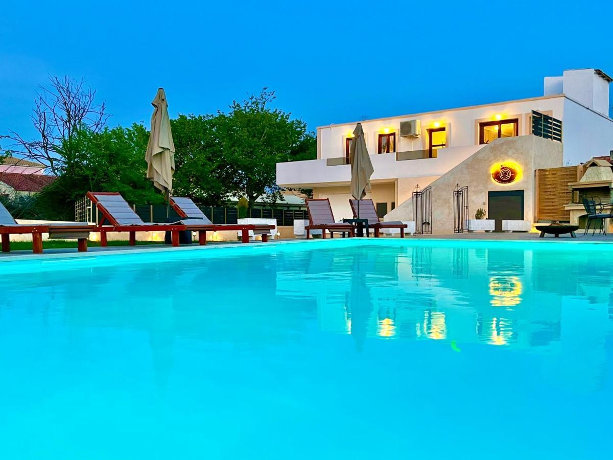 Beach Villa Verano With Private Pool By Dadovillas Sidárion Eksteriør bilde